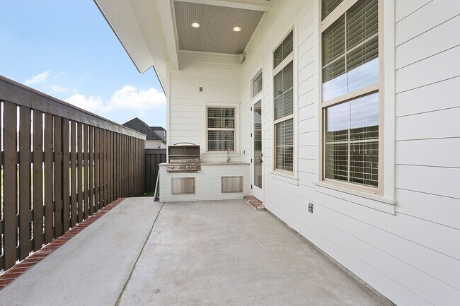 Foto del edificio - Luxury Townhome in Preserve at Harveston! ...