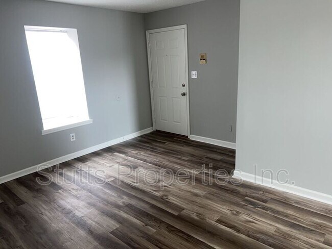 Foto del edificio - 108 Watts Bar St