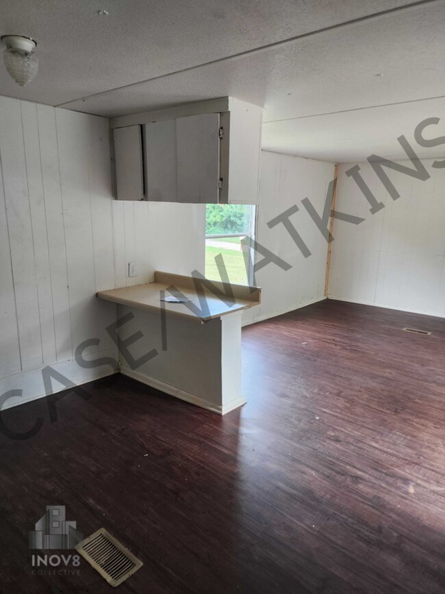 Building Photo - 2 bed 1 bath Mobile Home in a Mobile Home ...