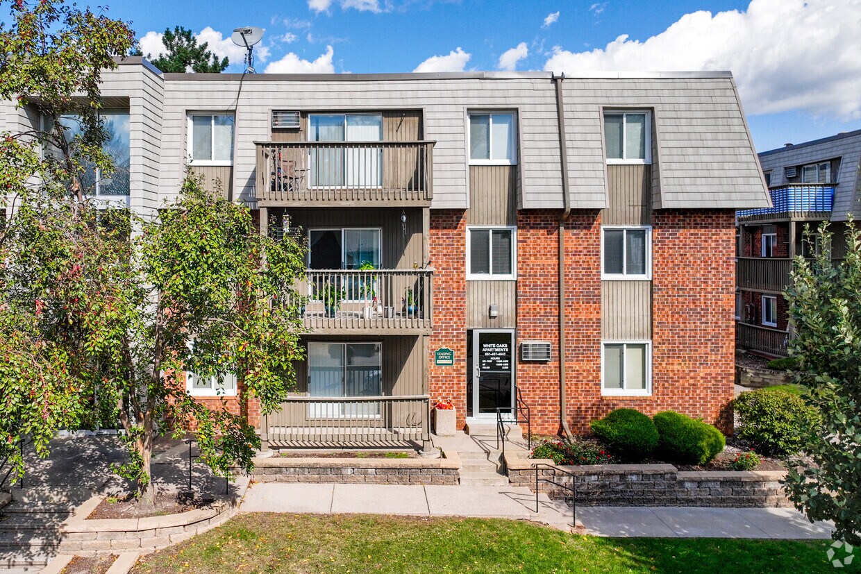 White Oaks Apartments Apartments in West Saint Paul, MN