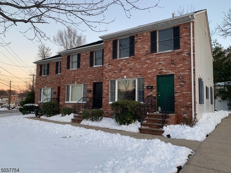 Primary Photo - 2302 Jersey Ave