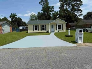 Building Photo - 1310 El Dorado Dr