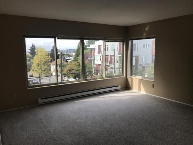 Building Photo - 2 bedroom in Seattle WA 98102