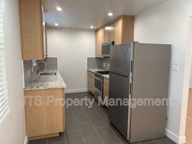 Building Photo - 5221 Tucson Cir