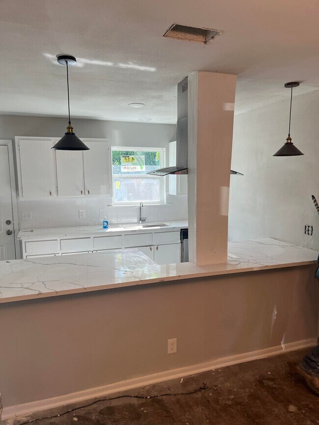 Foto del edificio - 703 Mockingbird Ln