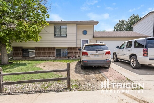 Building Photo - 10612 Bellaire St