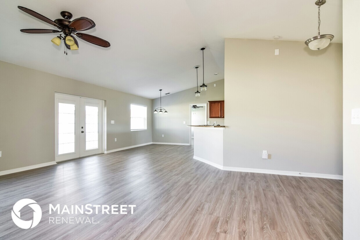 Foto principal - 2226 Bluebird Ave