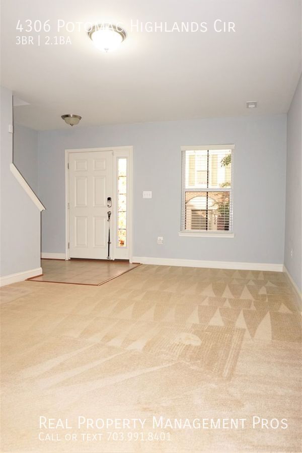 Foto del edificio - 4306 Potomac Highlands Cir