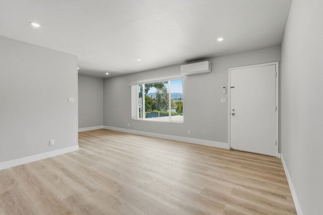 Building Photo - 381-385 Riverside Drive