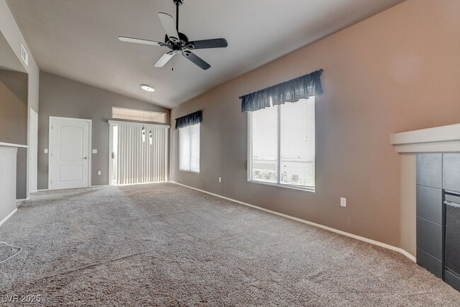 Building Photo - 2305 W Horizon Ridge Pkwy