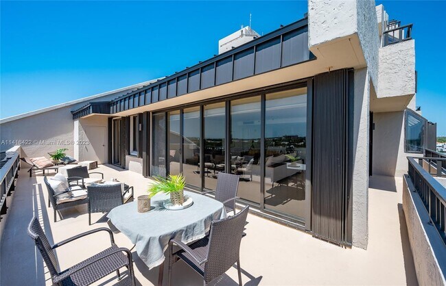 Building Photo - 151 Crandon Blvd