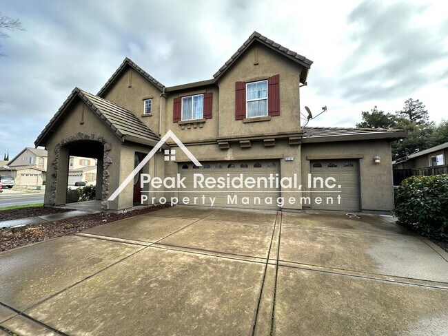 Building Photo - Wonderful Elk Grove 3bd/3ba Home with 2 Ca...