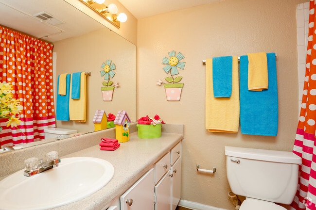 Baño - Gables at Richmond Apartments