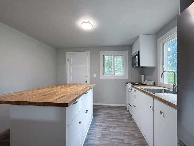 Foto del edificio - 12060 10th Ave S