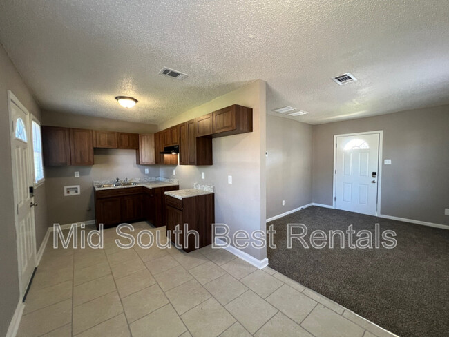 Building Photo - 2674 Frisco Ave