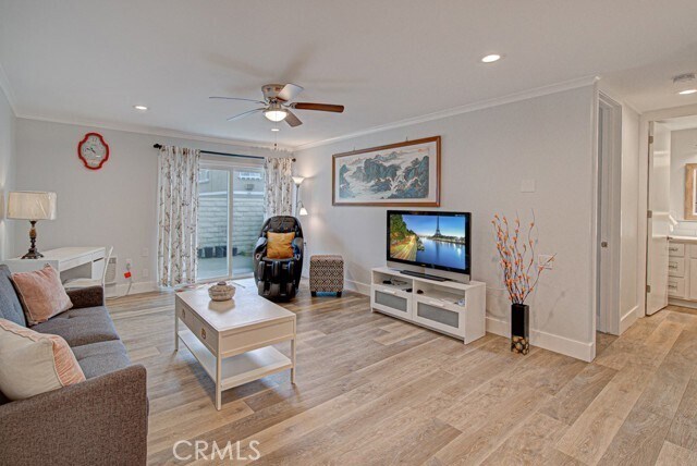 Foto del edificio - 2176 Via Puerta