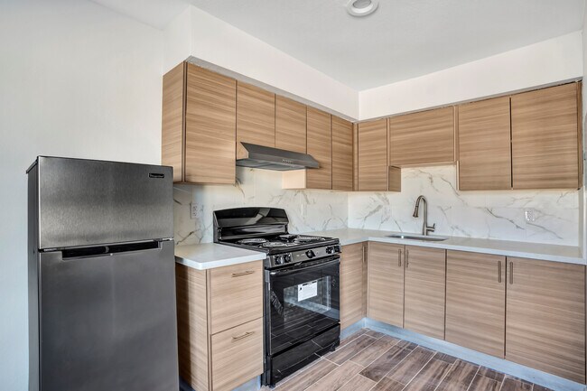 Foto del edificio - 2401 Sunrise Ave
