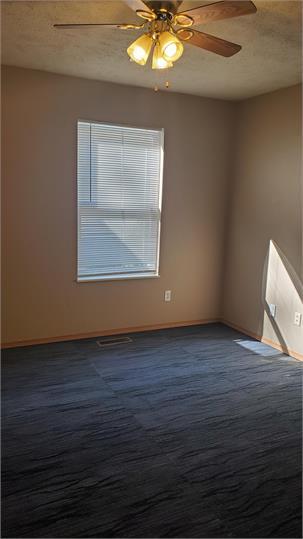 Building Photo - 520 W Nichols St