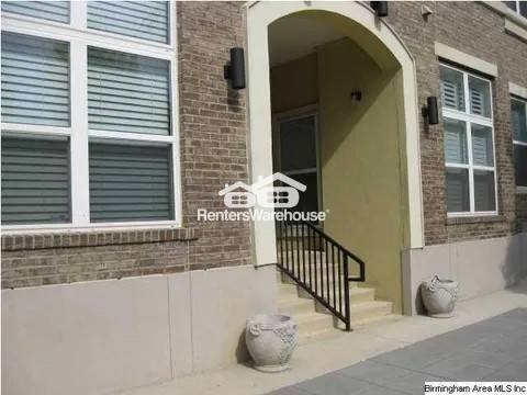 Foto del edificio - Perfectly located 2-bedroom 2 bath Condo