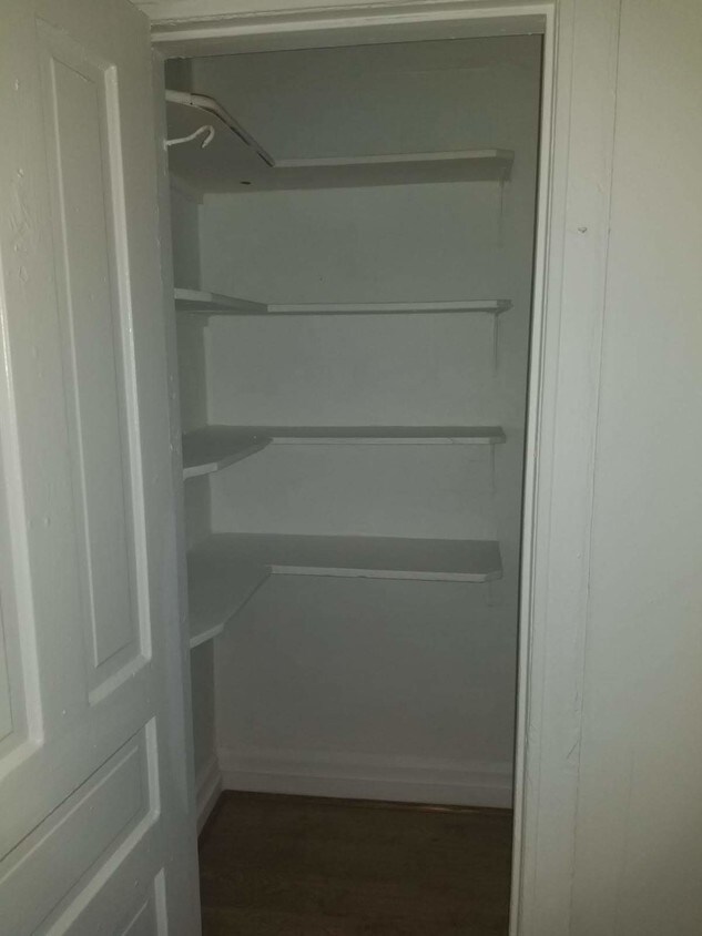 Pantry - 1720 S Racine Ave