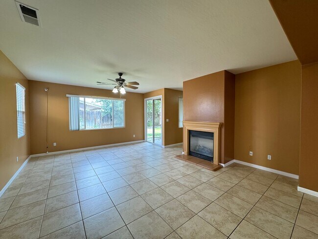 Building Photo - 5306 Challenger Ave