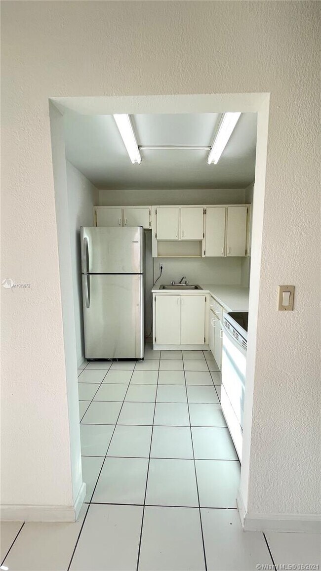Building Photo - 505 NW 177th St