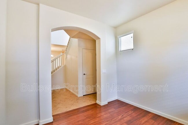 Foto del edificio - 3474 E Liberty Ln