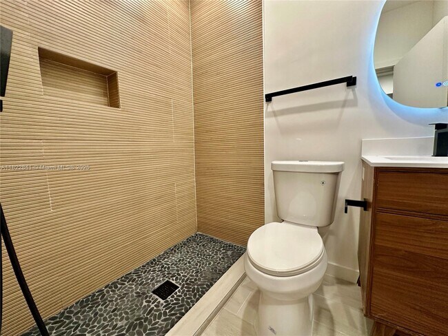 Foto del edificio - 221 SW 11th Ave