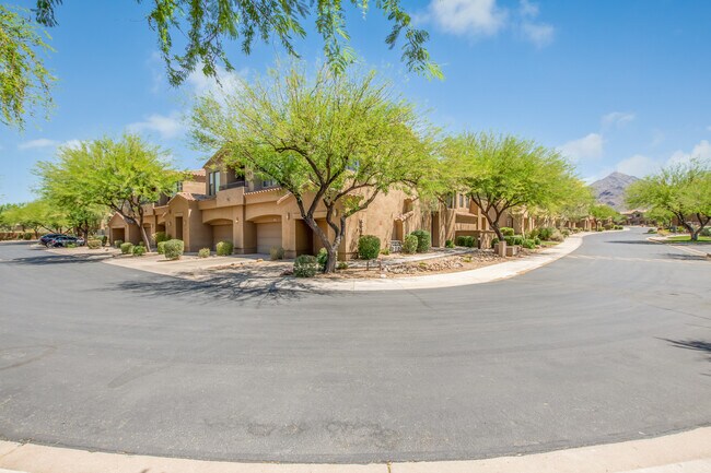 Foto del edificio - 16600 N Thompson Peak Pky