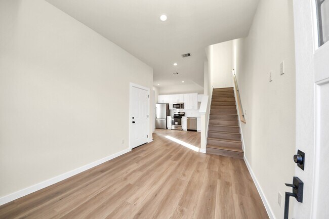 Foto del edificio - 8025 Peachtree St