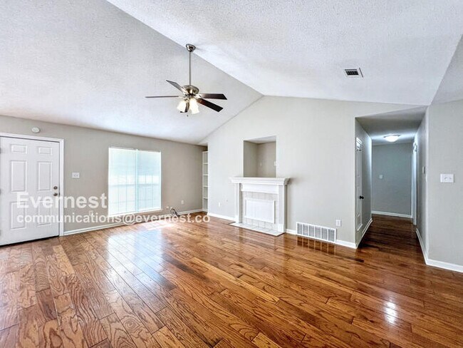 Foto del edificio - 9136 Bentley Woods Dr