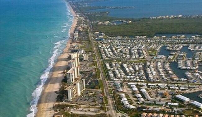 Foto del edificio - 294 Nettles Blvd