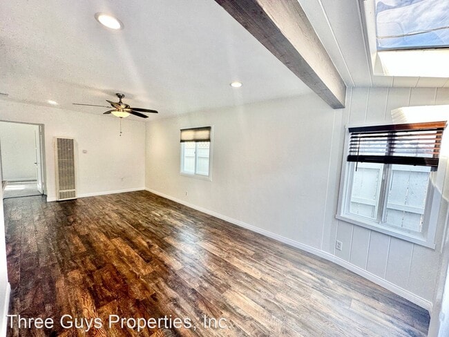 Building Photo - 2 br, 1 bath House - 4767 Bermuda Ave