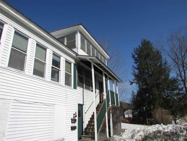 Building Photo - 17 Fairview Ave