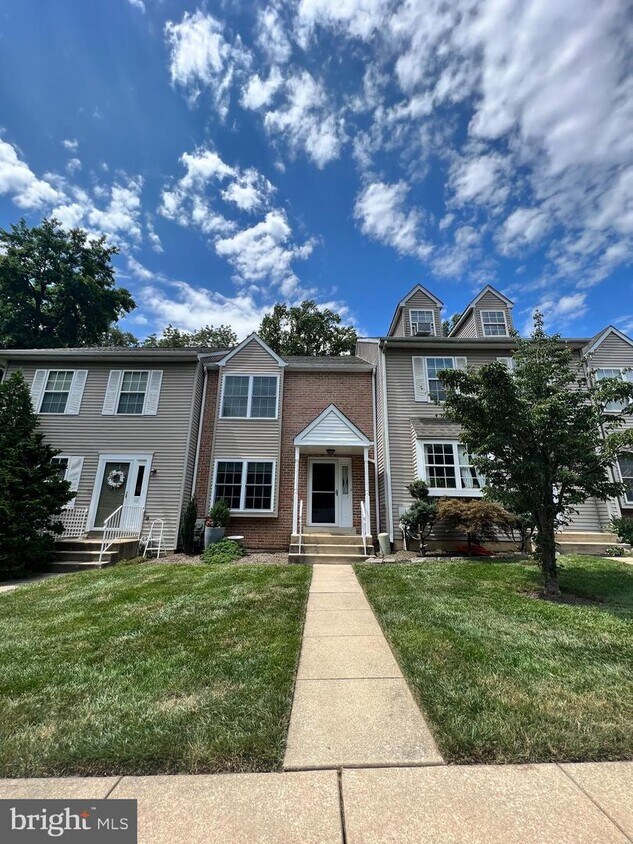 112 Stanley Ct, Aston, PA 19014 Townhome Rentals in Aston PA