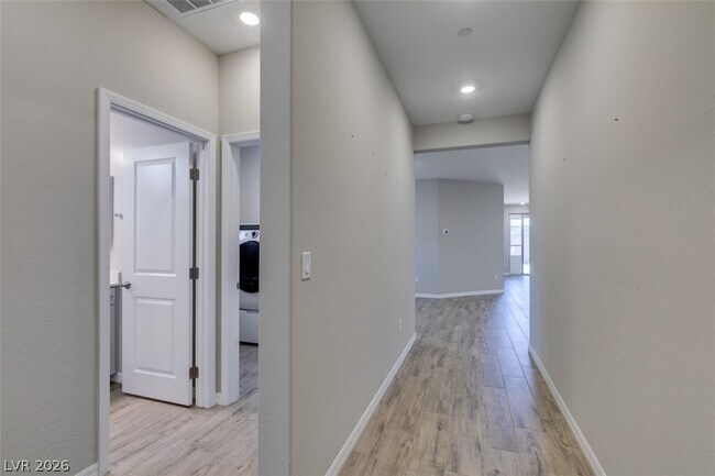 Foto del edificio - 9569 Sunset Fire Ln