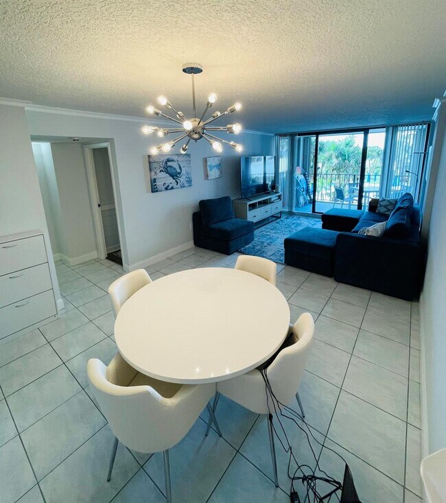 Foto del edificio - 3545 S Ocean Blvd