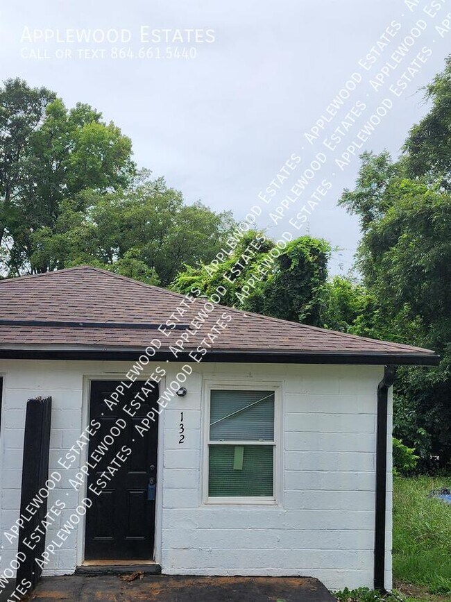 Building Photo - 132 Georgia St