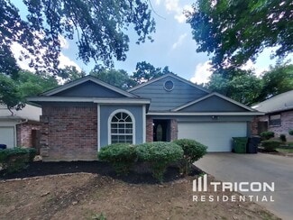 Building Photo - 1008 W Lovers Ln