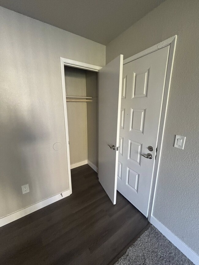 Foto del edificio - Riverstone