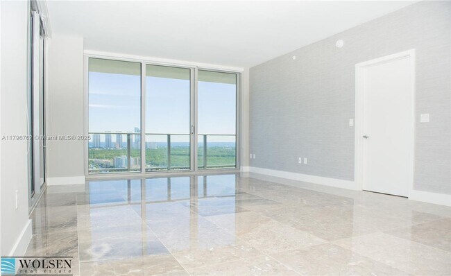 Foto del edificio - 16385 Biscayne Blvd