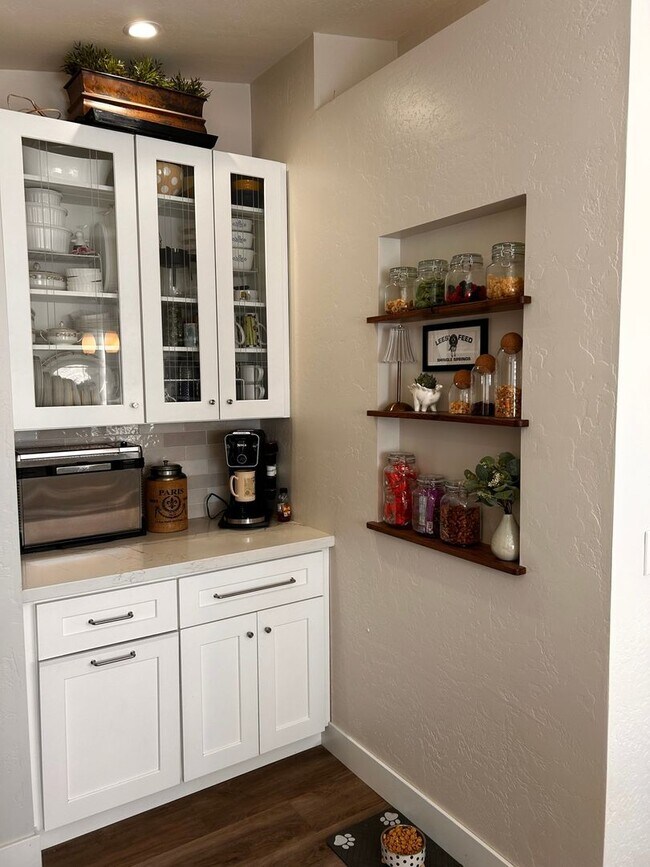 Foto del edificio - 519 Mill Dr