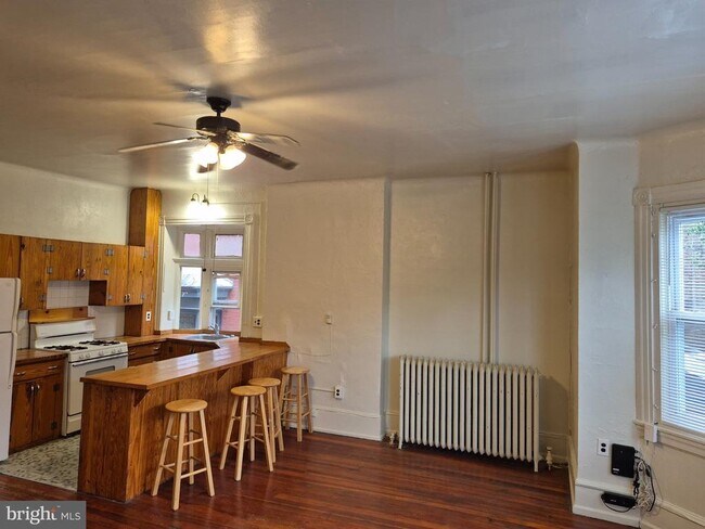 Foto del edificio - 4610 Chester Ave
