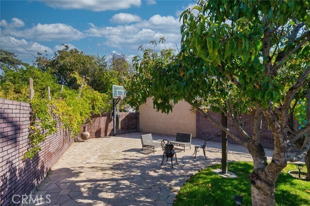 Foto del edificio - 814 Kellogg Ave