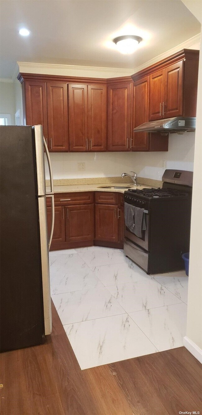 Foto del edificio - 59-38 48th Ave