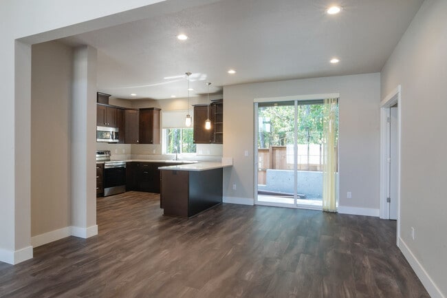 Building Photo - 3910 Gansen Way