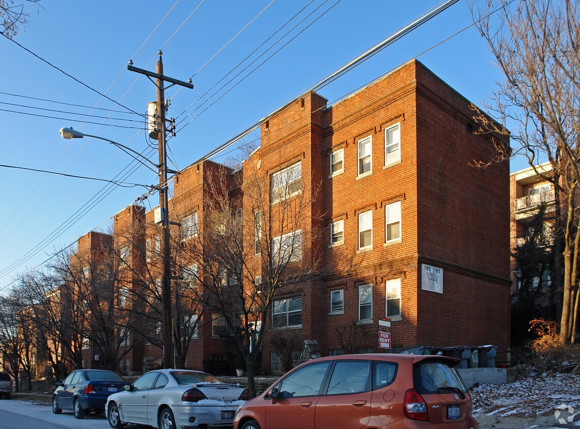 Primary Photo - 2365 Ravine St