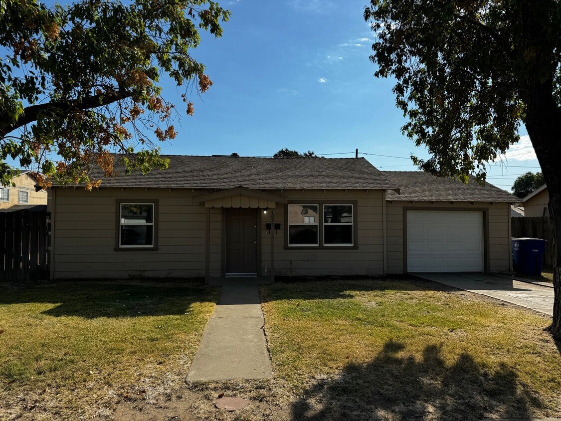 Primary Photo - STOP BY, PEEK THROUGH THE WINDOWS AND EXPL...