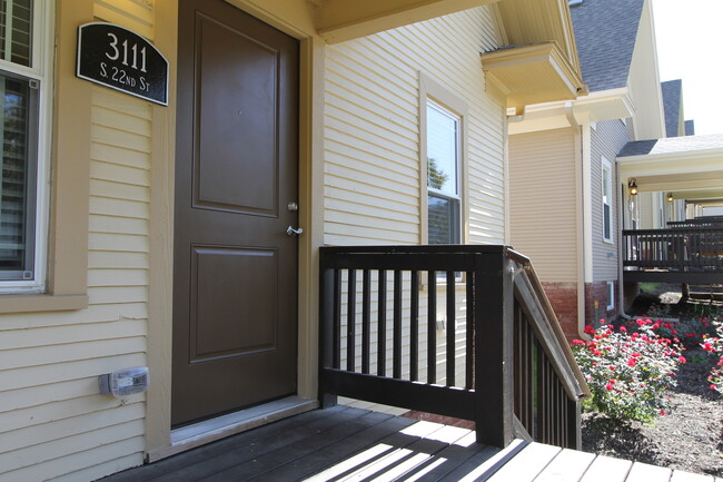 Building Photo - The Doll House -- Cool Two Bedroom at The ...