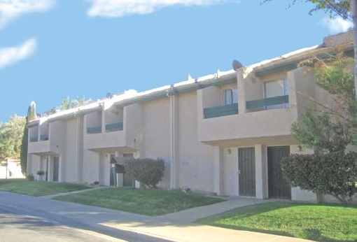 Building Photo - 958 E Avenue Q12